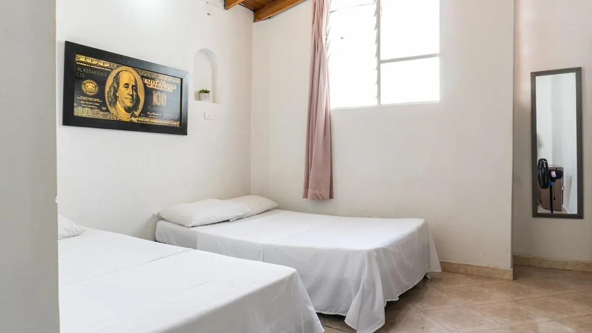 מדיין Apartamento Completo 5 Habitaciones Estadio Calazans