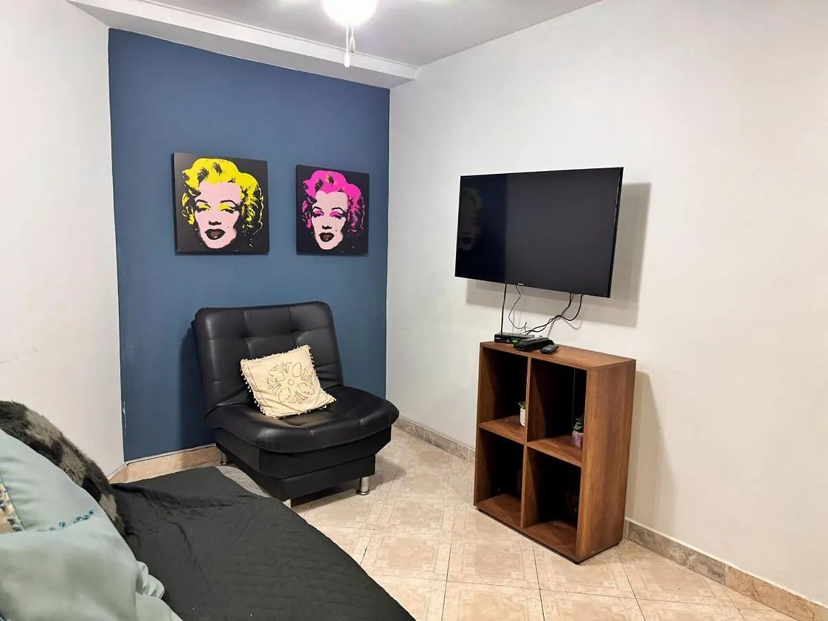 Apartamento Completo 5 Habitaciones Estadio Calazans Medellín Kolumbien