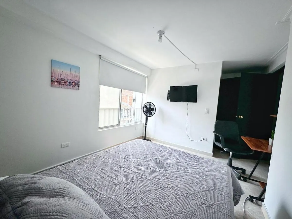 Apartamento Completo 5 Habitaciones Estadio Calazans 메딜린 0*,