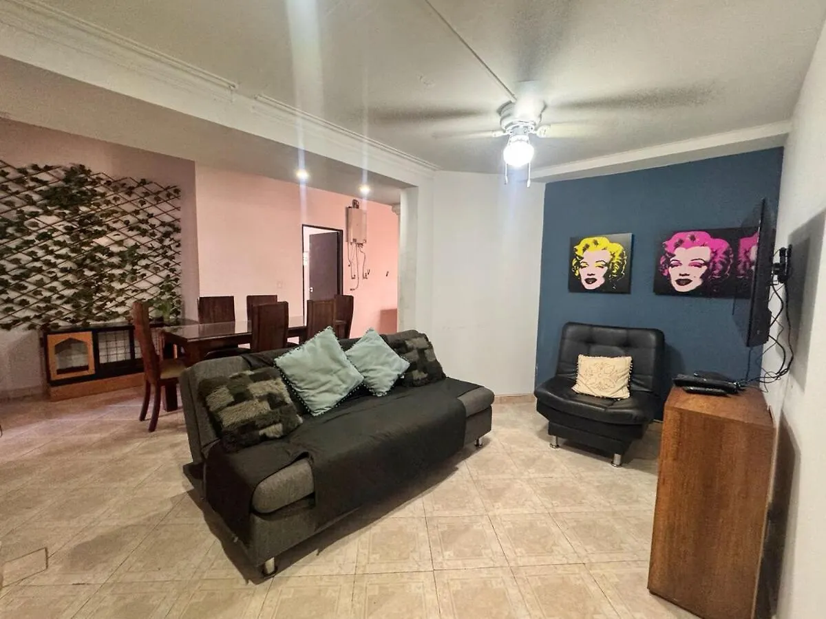 Apartamento Completo 5 Habitaciones Estadio Calazans 메딜린 0*,