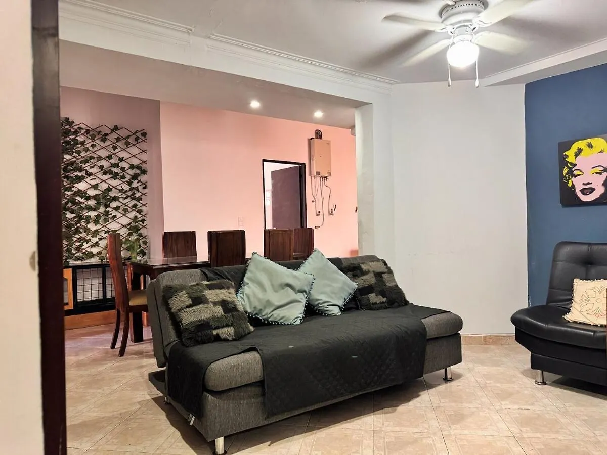 Apartamento Completo 5 Habitaciones Estadio Calazans 메딜린 아파트