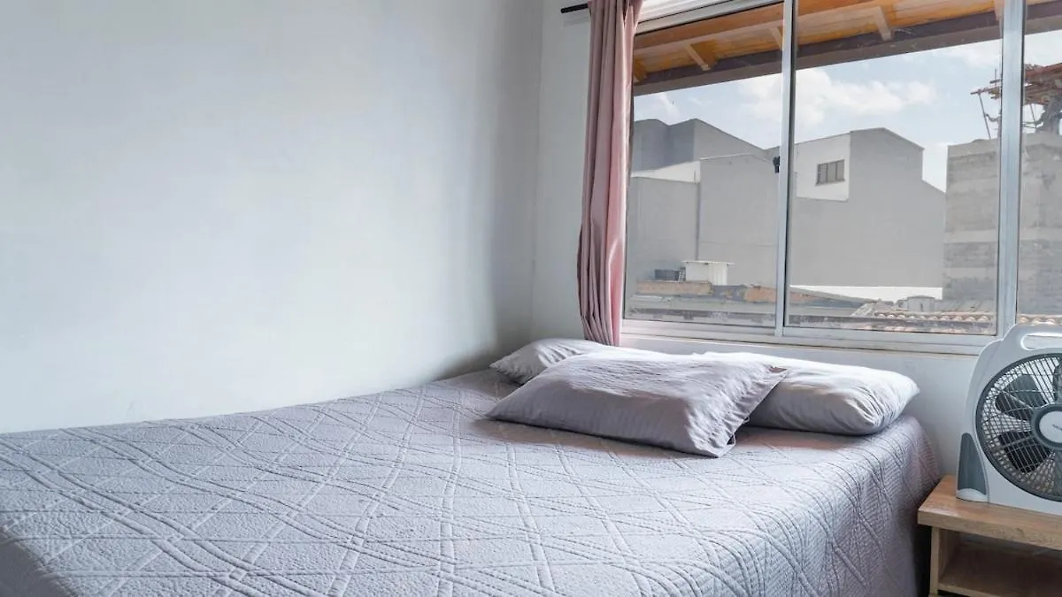 Apartamento Completo 5 Habitaciones Estadio Calazans 메딜린 0*,