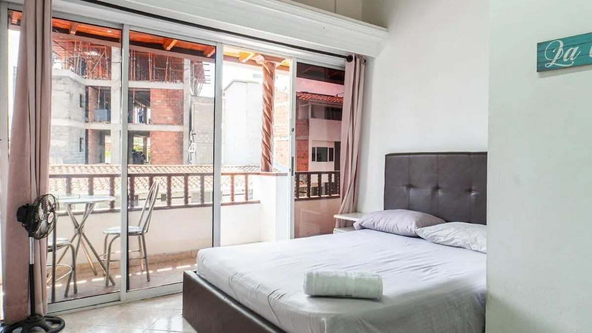 Apartamento Completo 5 Habitaciones Estadio Calazans 메딜린 아파트