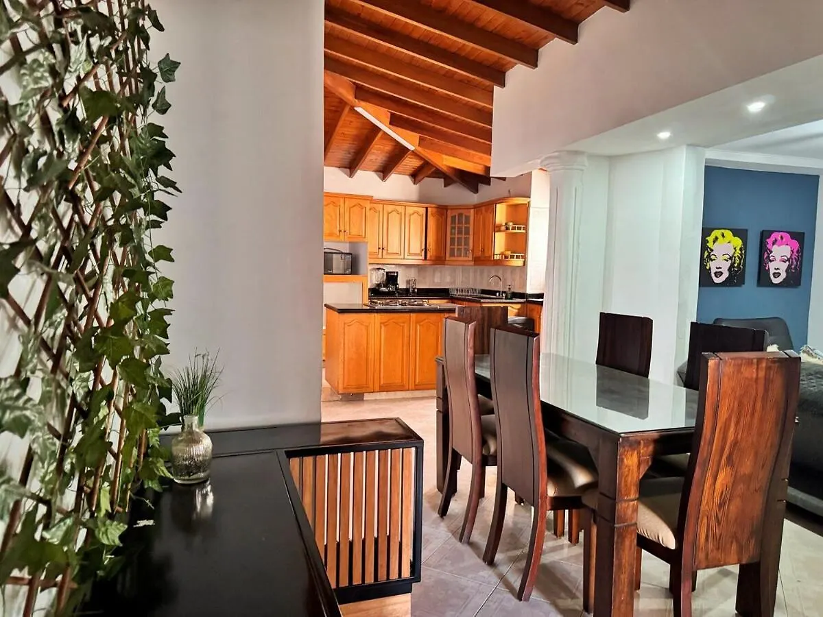 Apartamento Completo 5 Habitaciones Estadio Calazans 메딜린