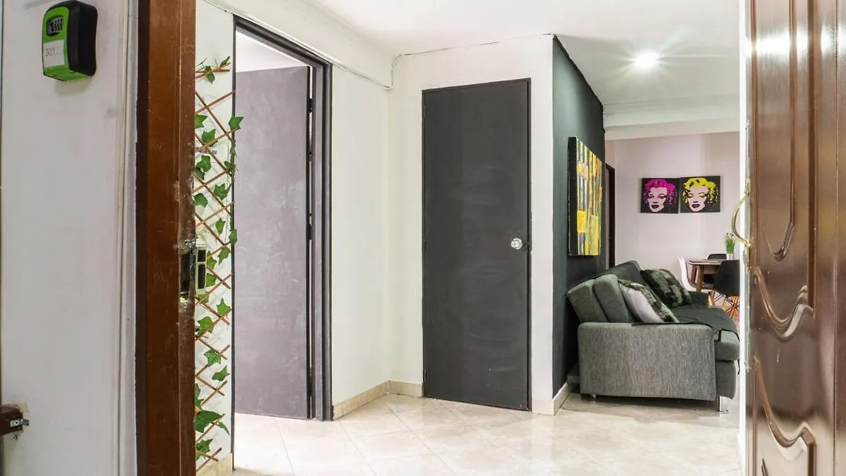 아파트 Apartamento Completo 5 Habitaciones Estadio Calazans 메딜린 콜롬비아